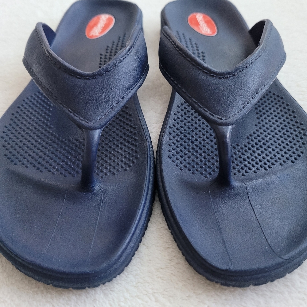 Okabashi | Arch Support Flip Flops Medium Navy Blue EUC Women